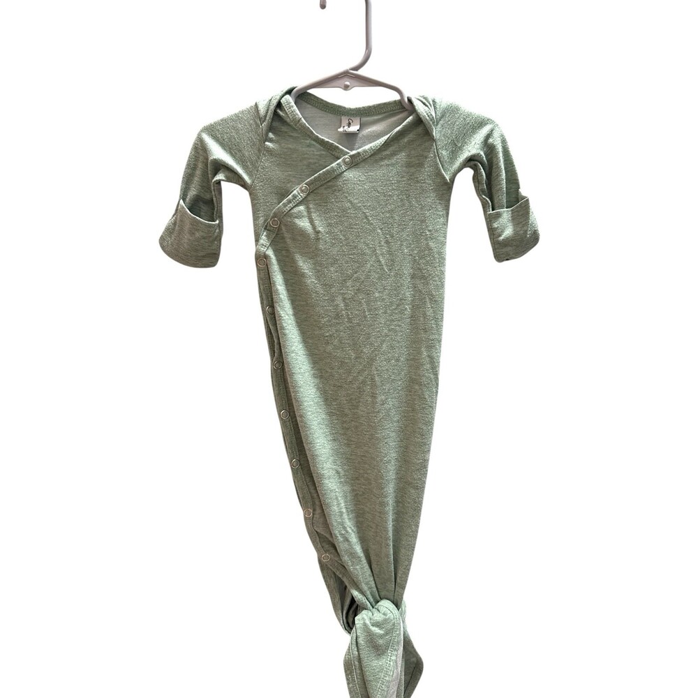 Copper Pearl Green Snap Front Knotted Gown Size Newborn
